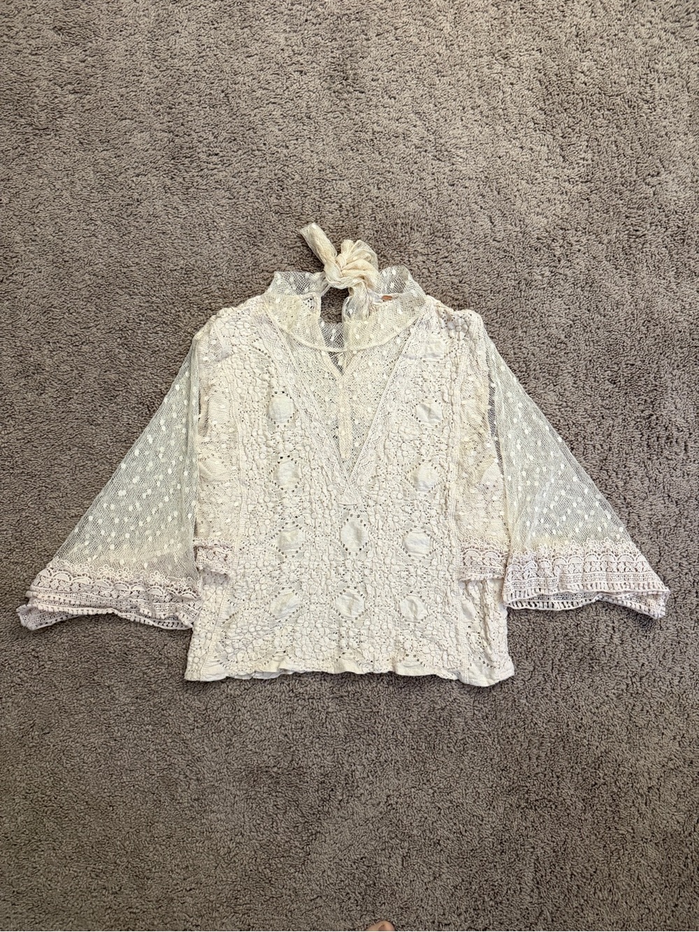 Free People Lace Top Women size Medium Cream Crochet & Lace Wide Sleeve Blouse